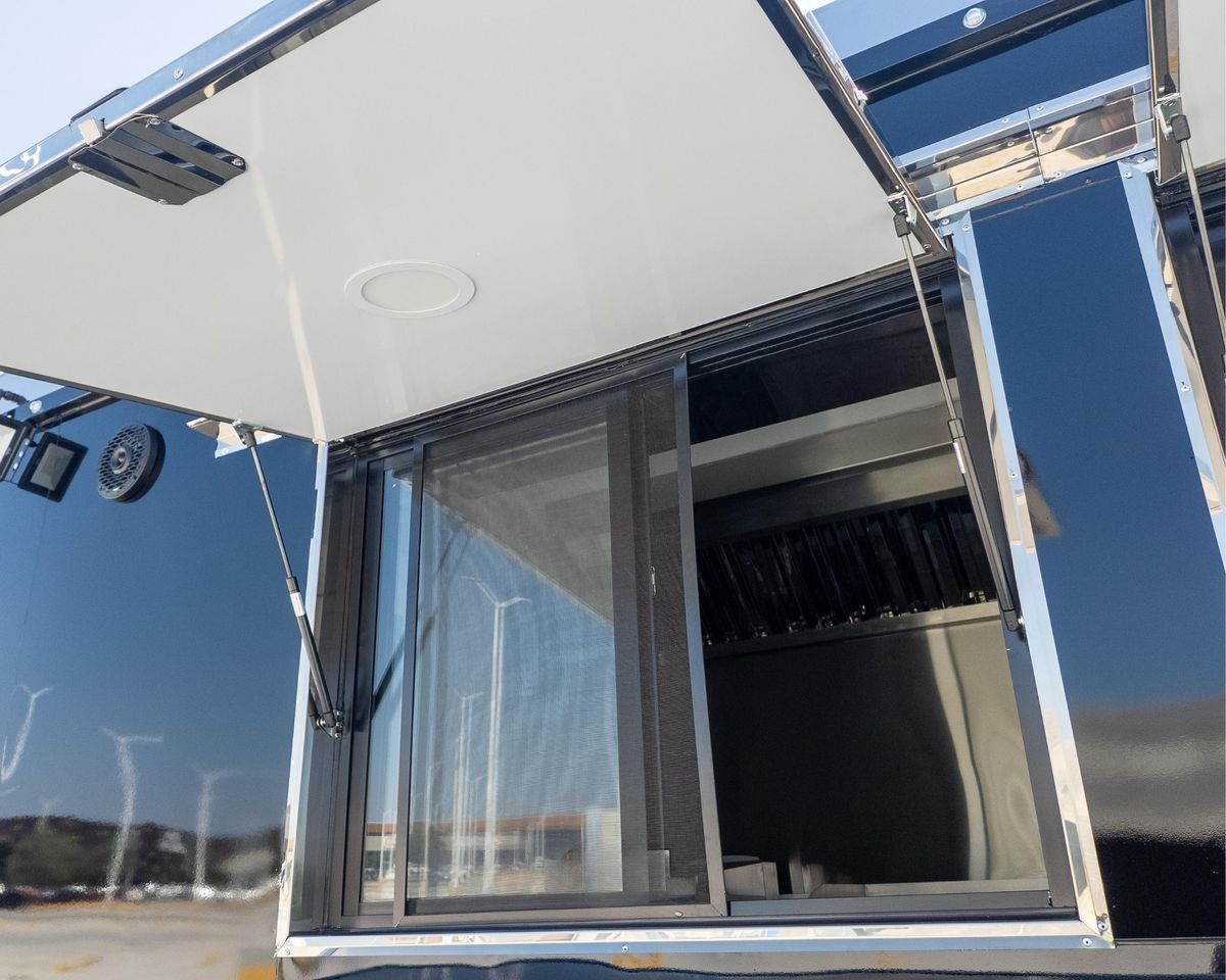 RSV food trailer — serving window side